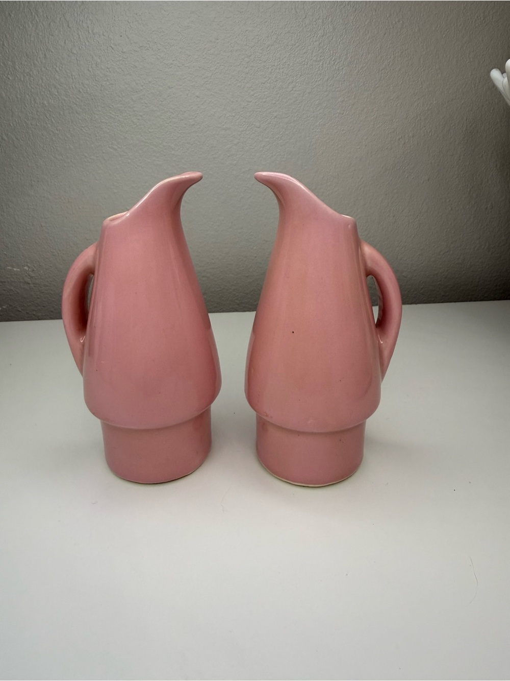 Vintage Shawnee Pottery Small Pastel Pink Pitcher Creamer USA 984 Bud Vase Set/2
